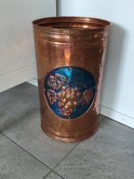 Kupfer‑Schirmständer – 50 cm – Reliefmotiv Trauben –Vintage
